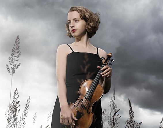 Alva Holm, violin