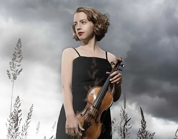 Alva Holm, violin