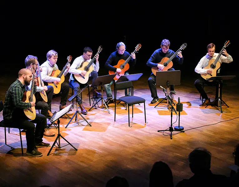 Lunchkonsert gitarrklassen